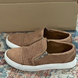 Slip-on Sneakers